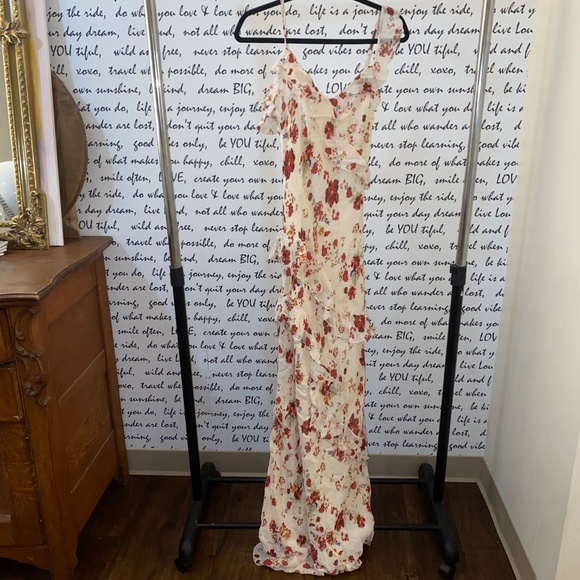 LET ME BE SLEEVELESS RUFFLE MAXI DRESS - Picture 3 of 10